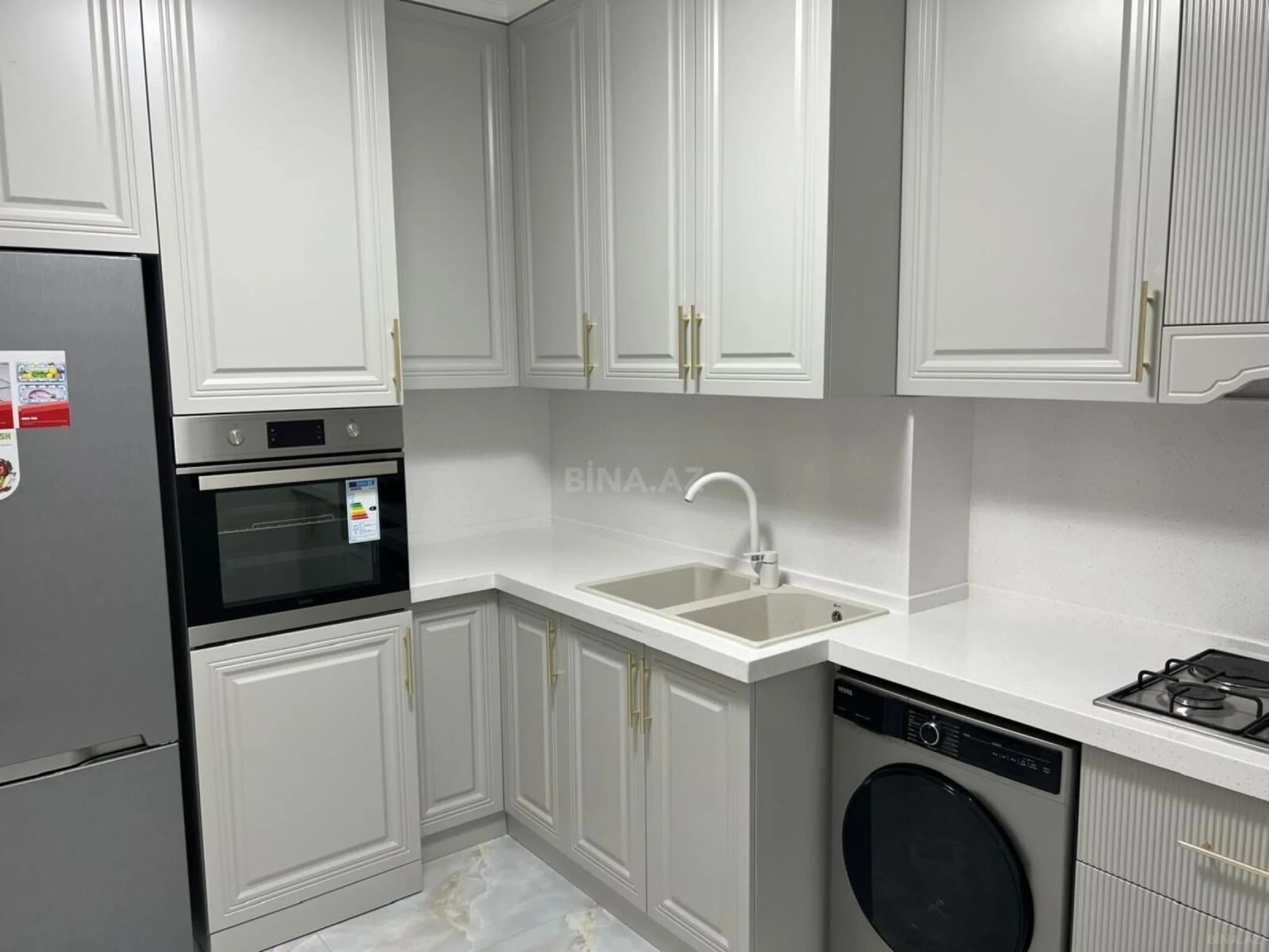 Kirayə verilir 2 otaqlı mənzil 70 m²