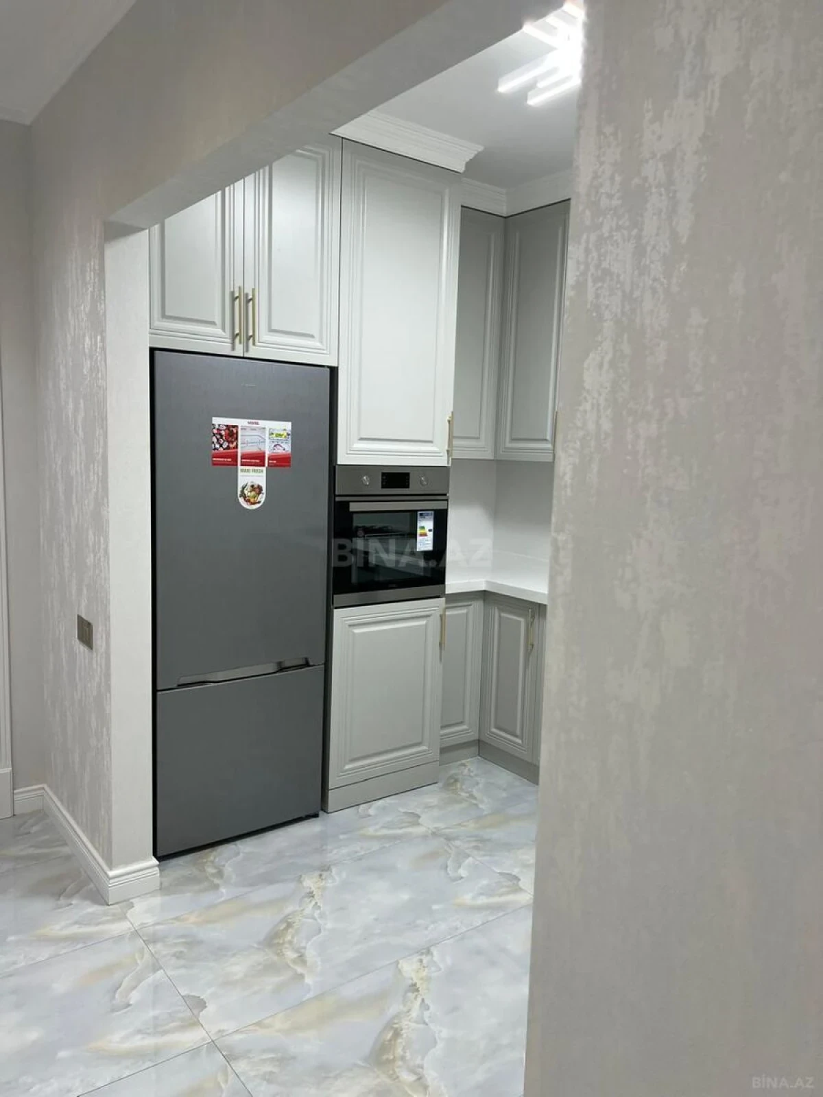 Kirayə verilir 2 otaqlı mənzil 70 m²