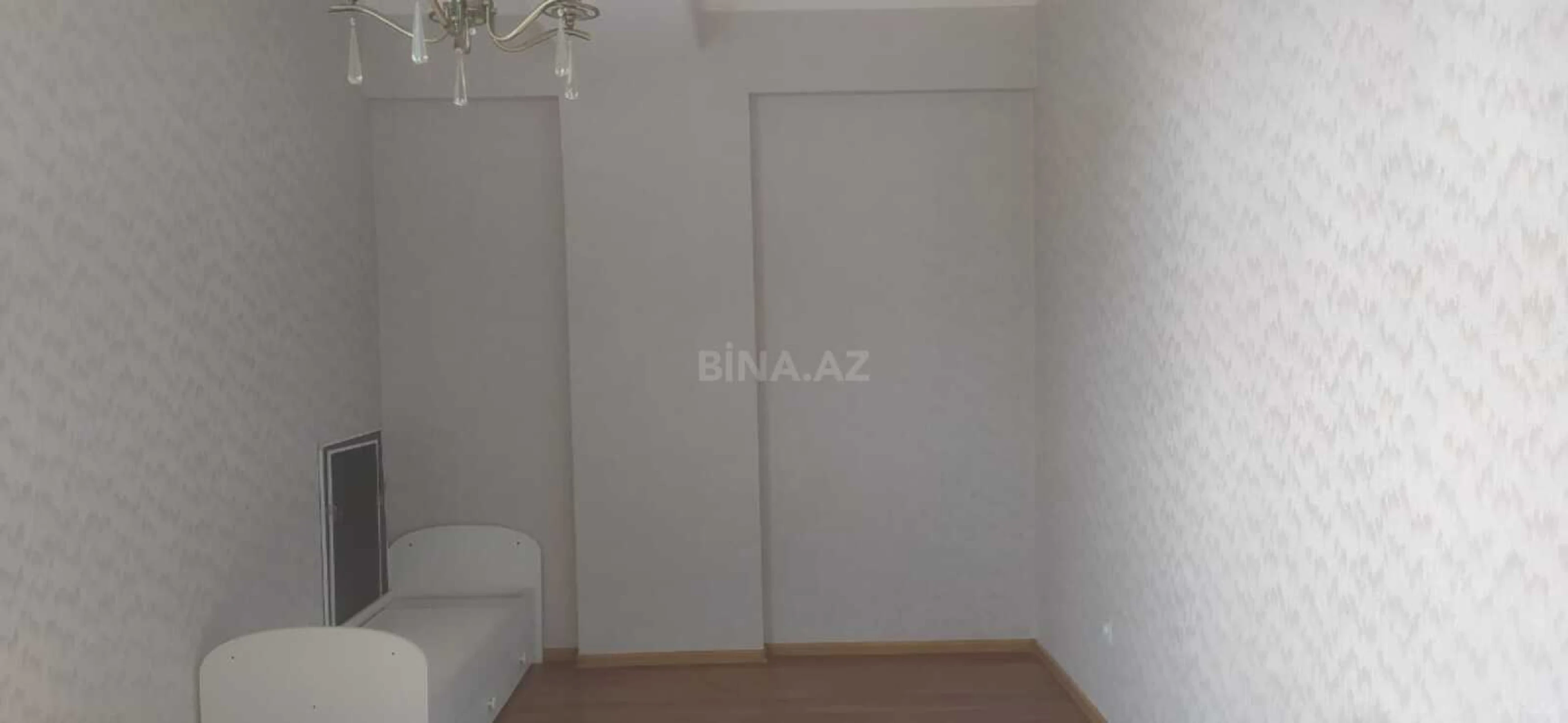 Kirayə verilir 2 otaqlı mənzil 80 m²