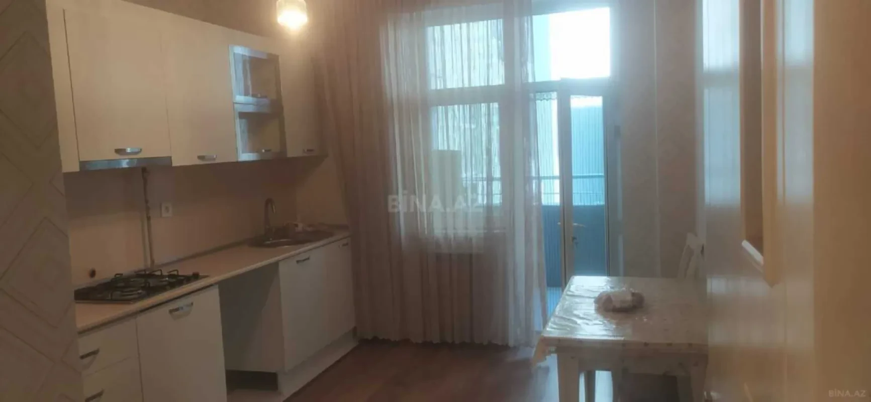 Kirayə verilir 2 otaqlı mənzil 80 m²