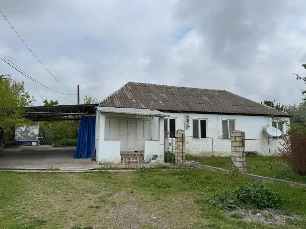 Satılır 4 otaqlı həyət evi 130 m²