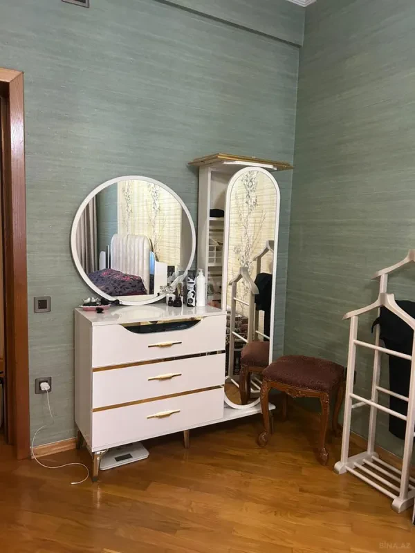Kirayə verilir 2 otaqlı mənzil 85 m²