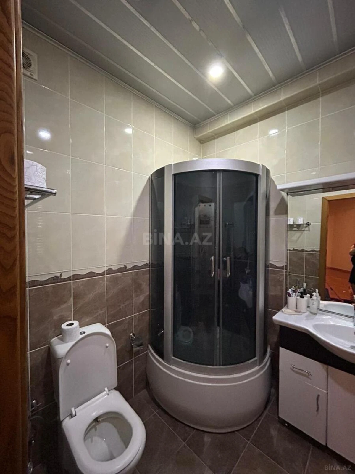 Kirayə verilir 2 otaqlı mənzil 85 m²