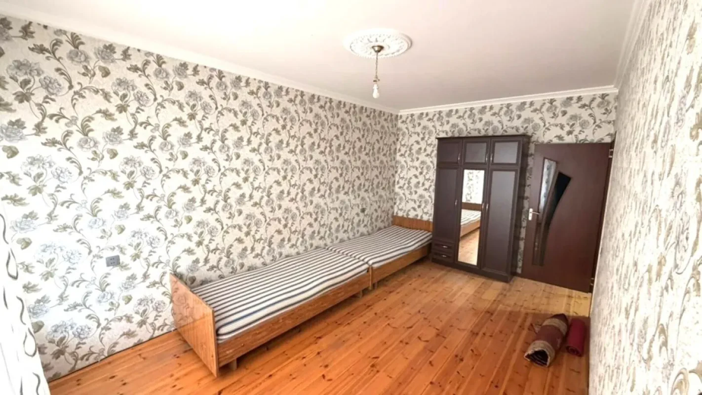 Kirayə verilir 2 otaqlı mənzil 65 m²