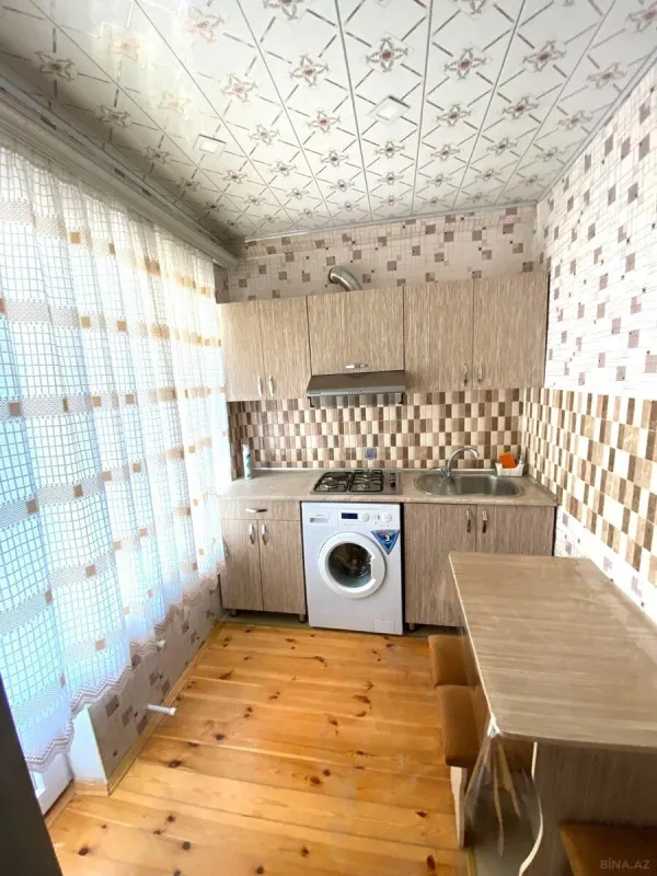 Kirayə verilir 2 otaqlı mənzil 65 m²