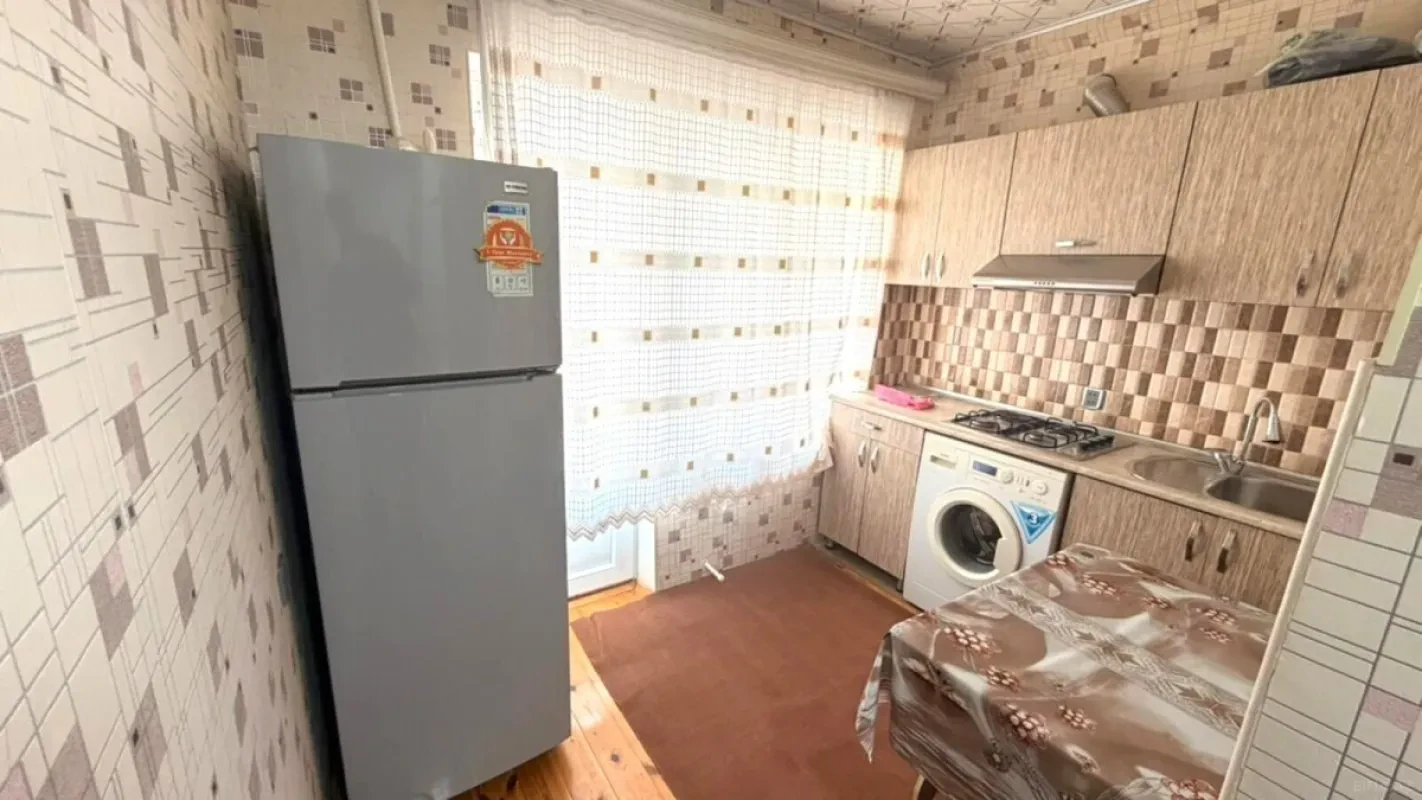 Kirayə verilir 2 otaqlı mənzil 65 m²