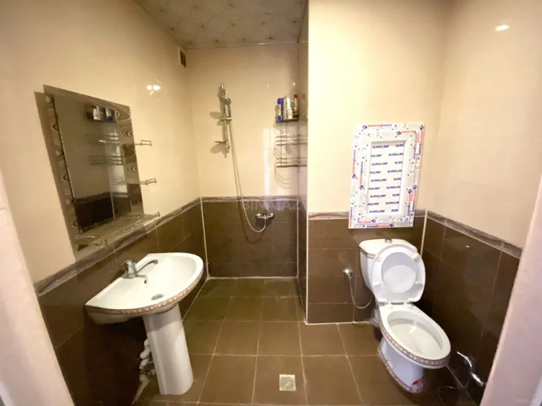 Kirayə verilir 2 otaqlı mənzil 65 m²