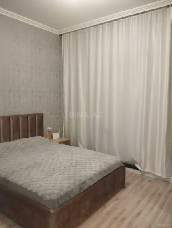 Satılır 5 otaqlı həyət evi 250 m²