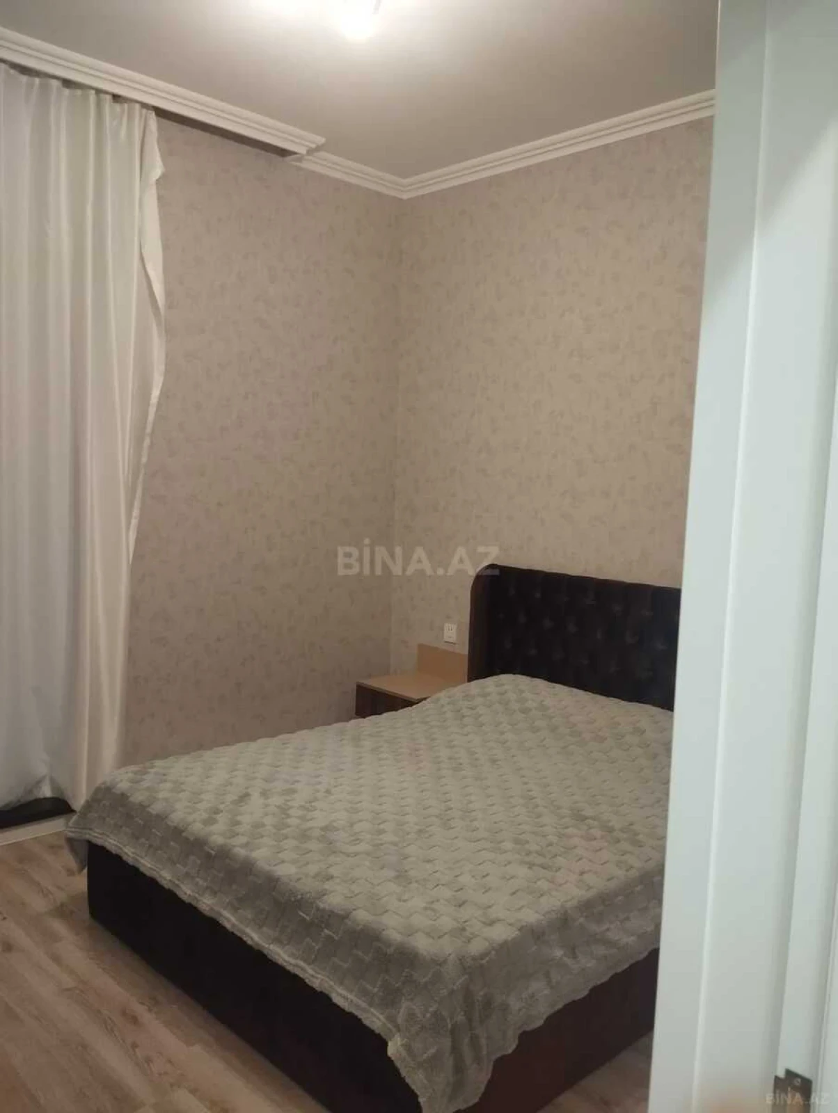 Satılır 5 otaqlı həyət evi 250 m²