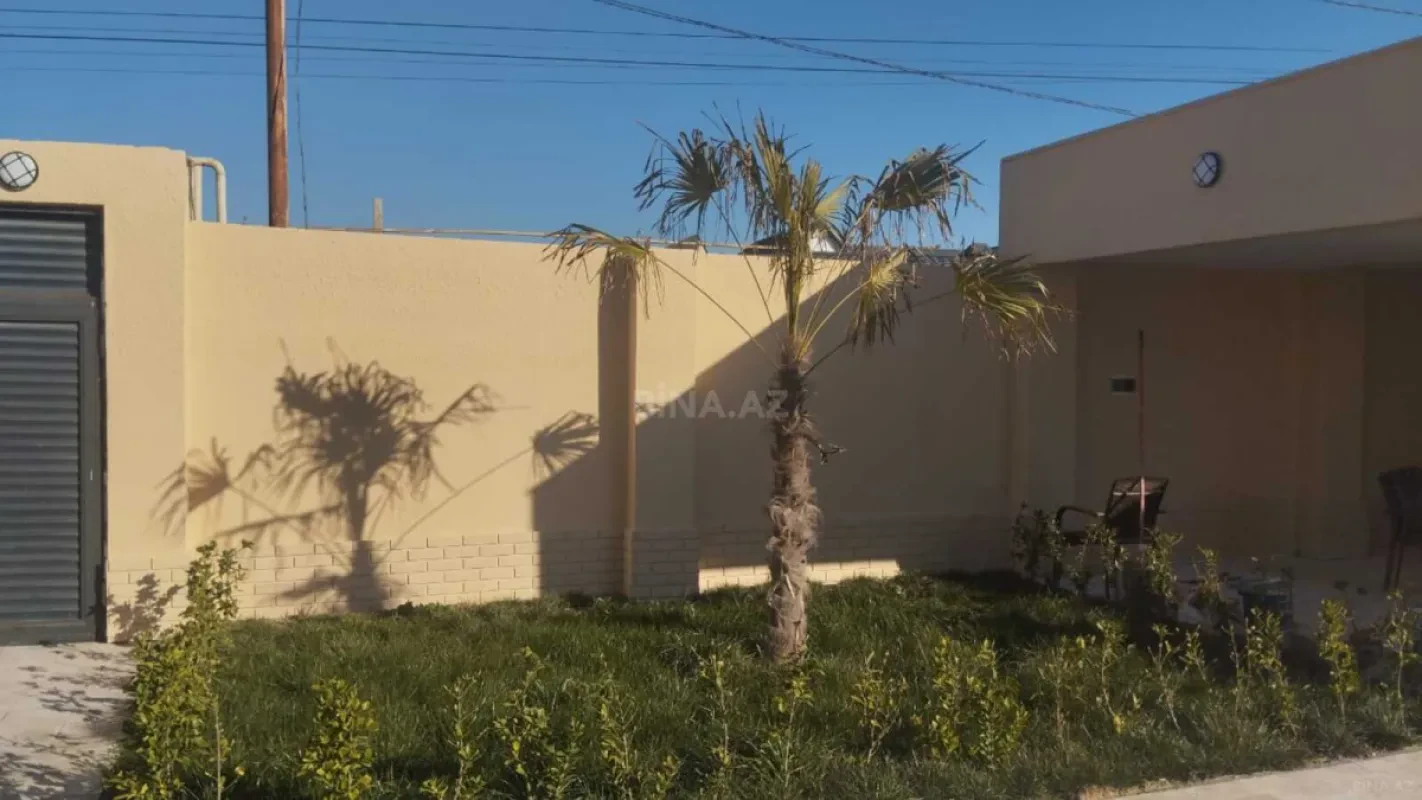 Satılır 5 otaqlı həyət evi 250 m²