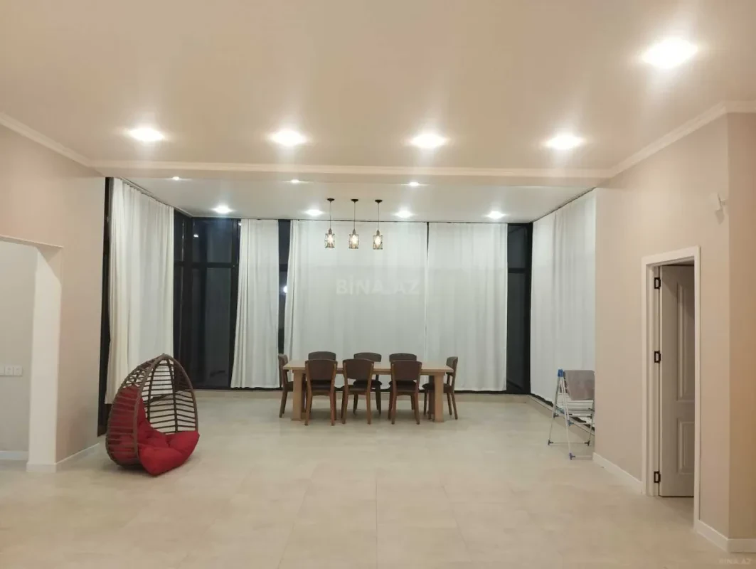 Satılır 5 otaqlı həyət evi 250 m²