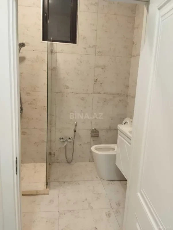 Satılır 5 otaqlı həyət evi 250 m²