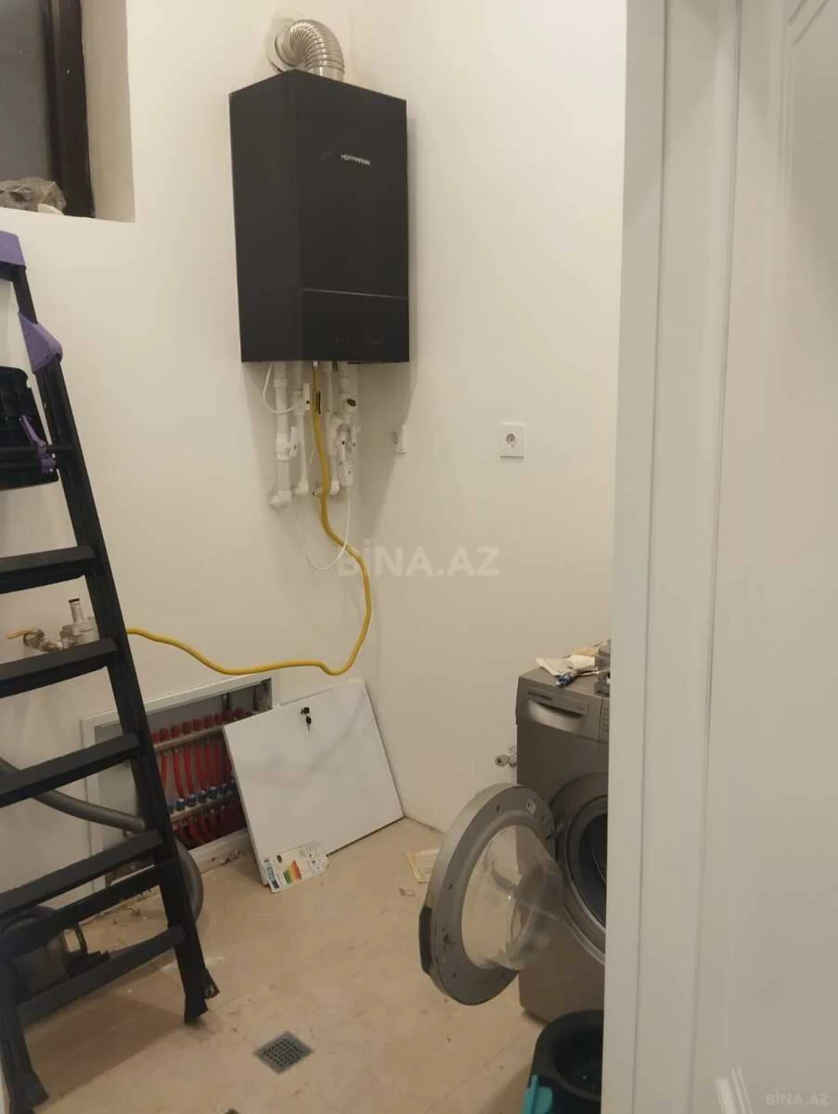 Satılır 5 otaqlı həyət evi 250 m²
