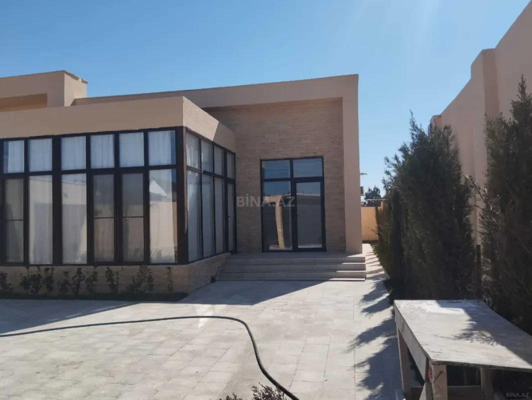 Satılır 5 otaqlı həyət evi 250 m²