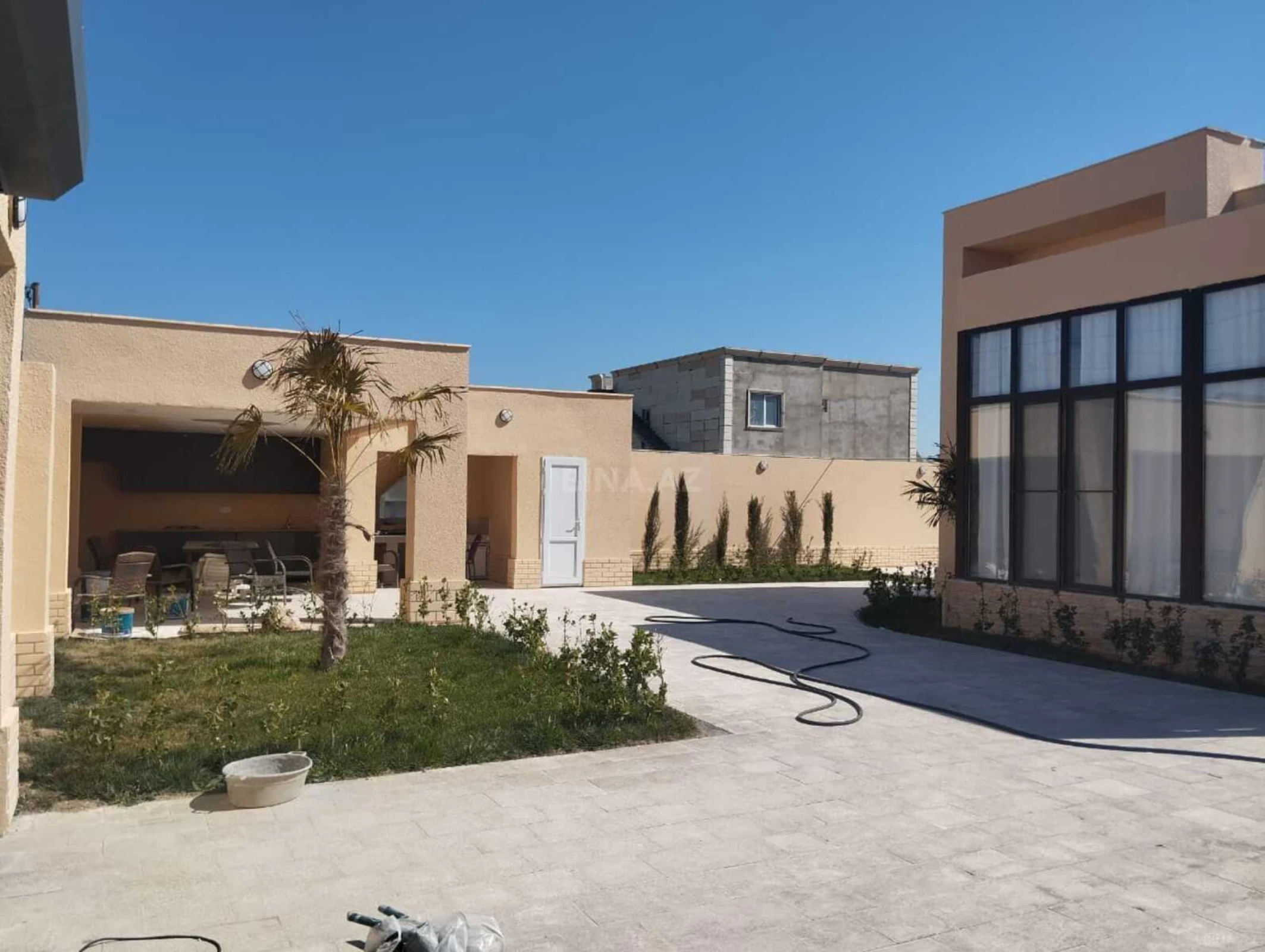 Satılır 5 otaqlı həyət evi 250 m²