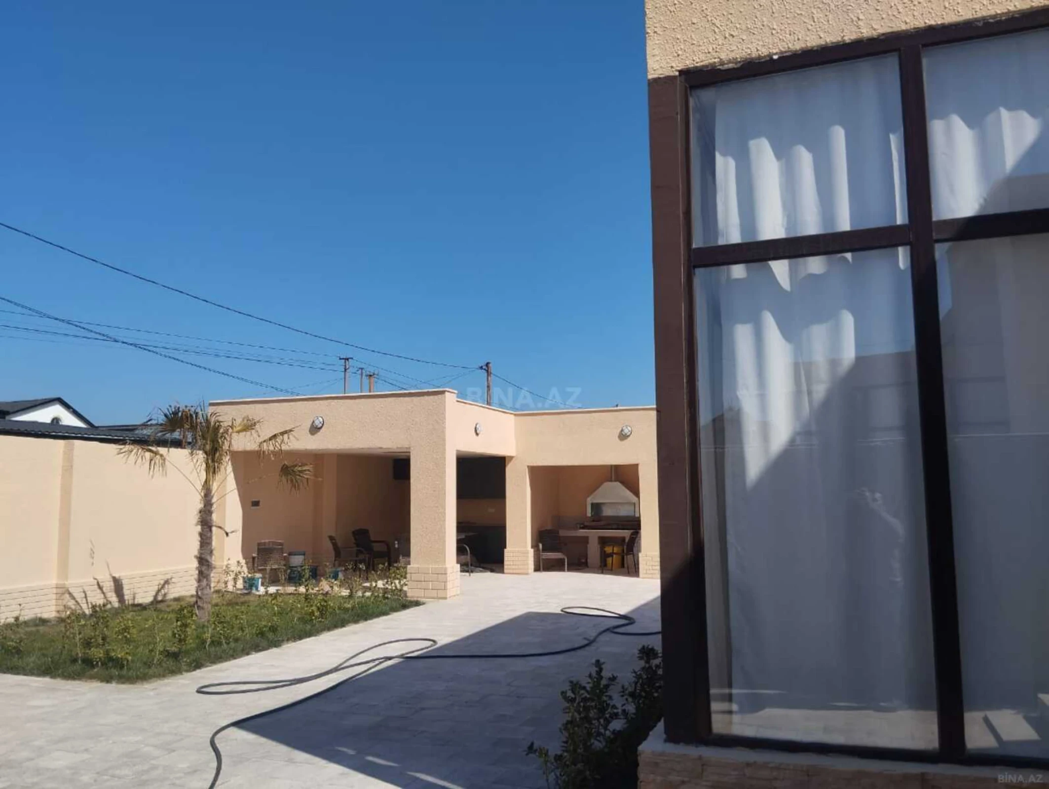 Satılır 5 otaqlı həyət evi 250 m²