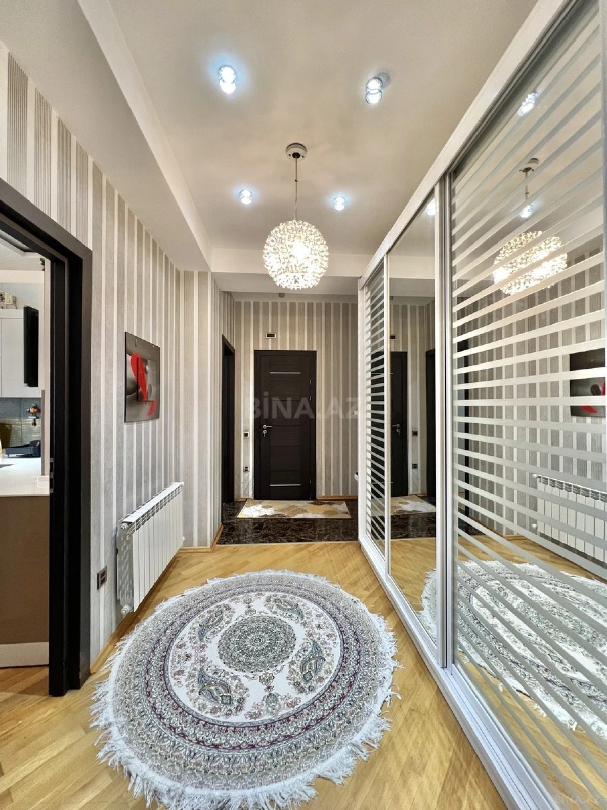Satılır 2 otaqlı mənzil 88 m²