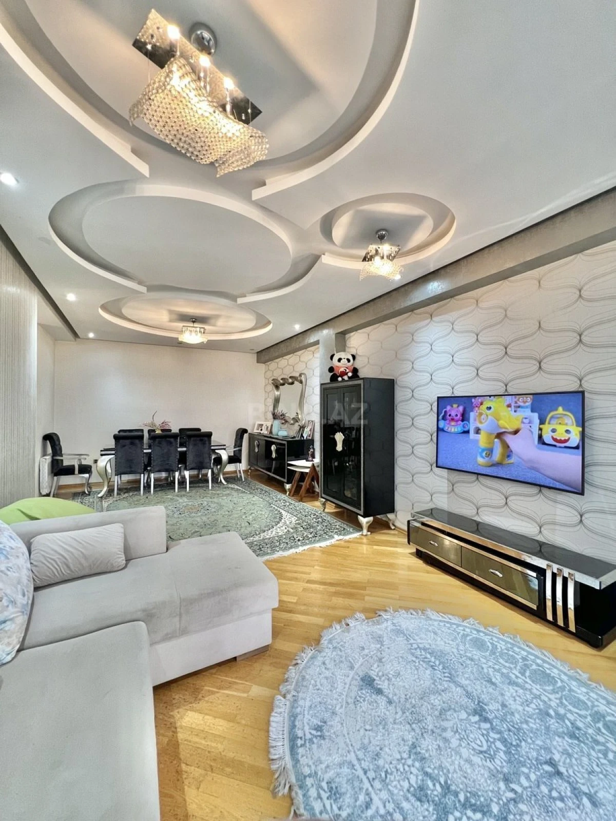 Satılır 2 otaqlı mənzil 88 m²