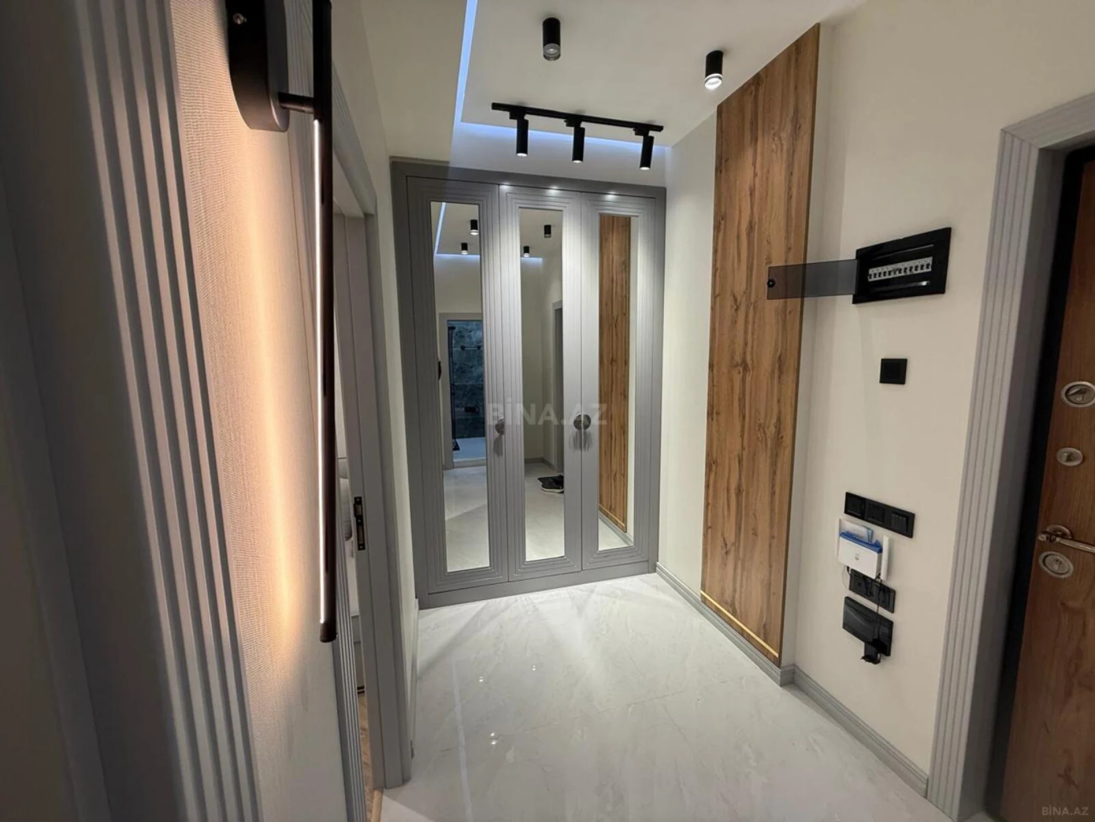 Satılır 2 otaqlı mənzil 65 m²