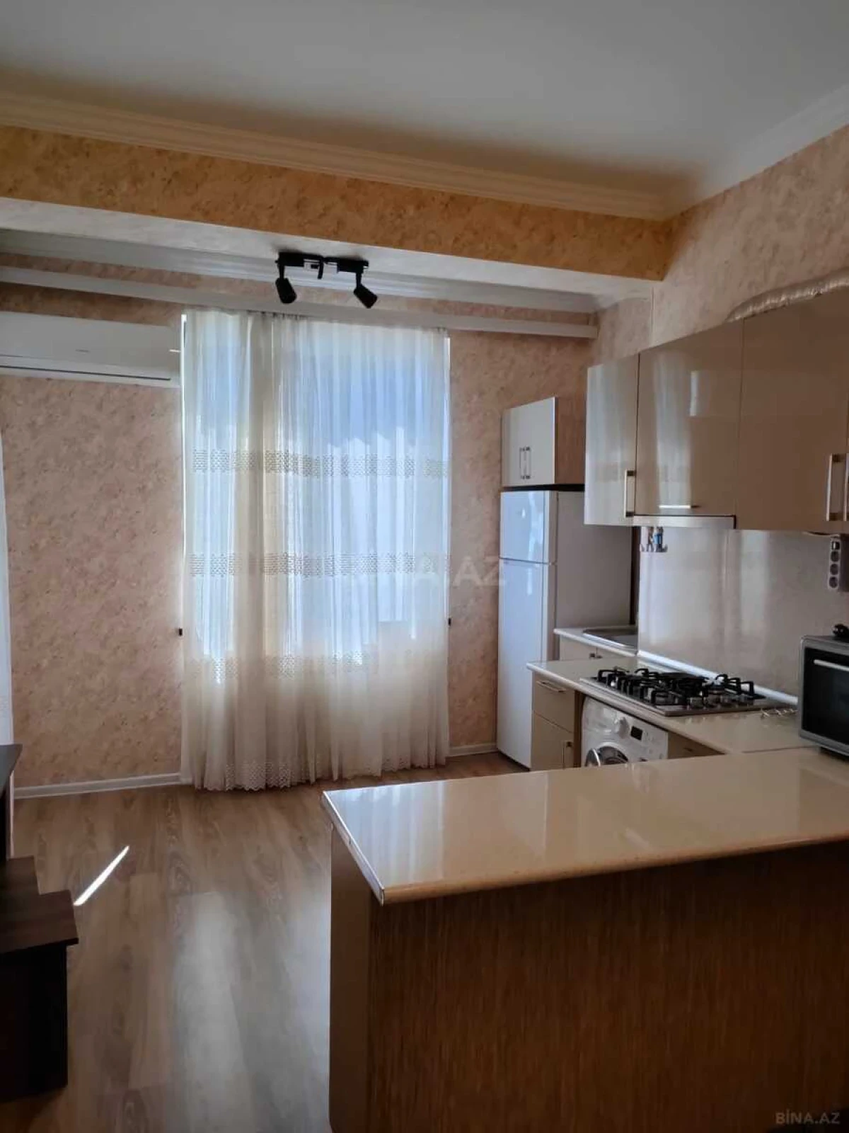 Kirayə verilir 3 otaqlı mənzil 120 m²