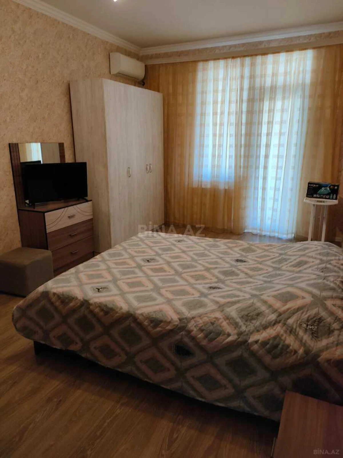 Kirayə verilir 3 otaqlı mənzil 120 m²