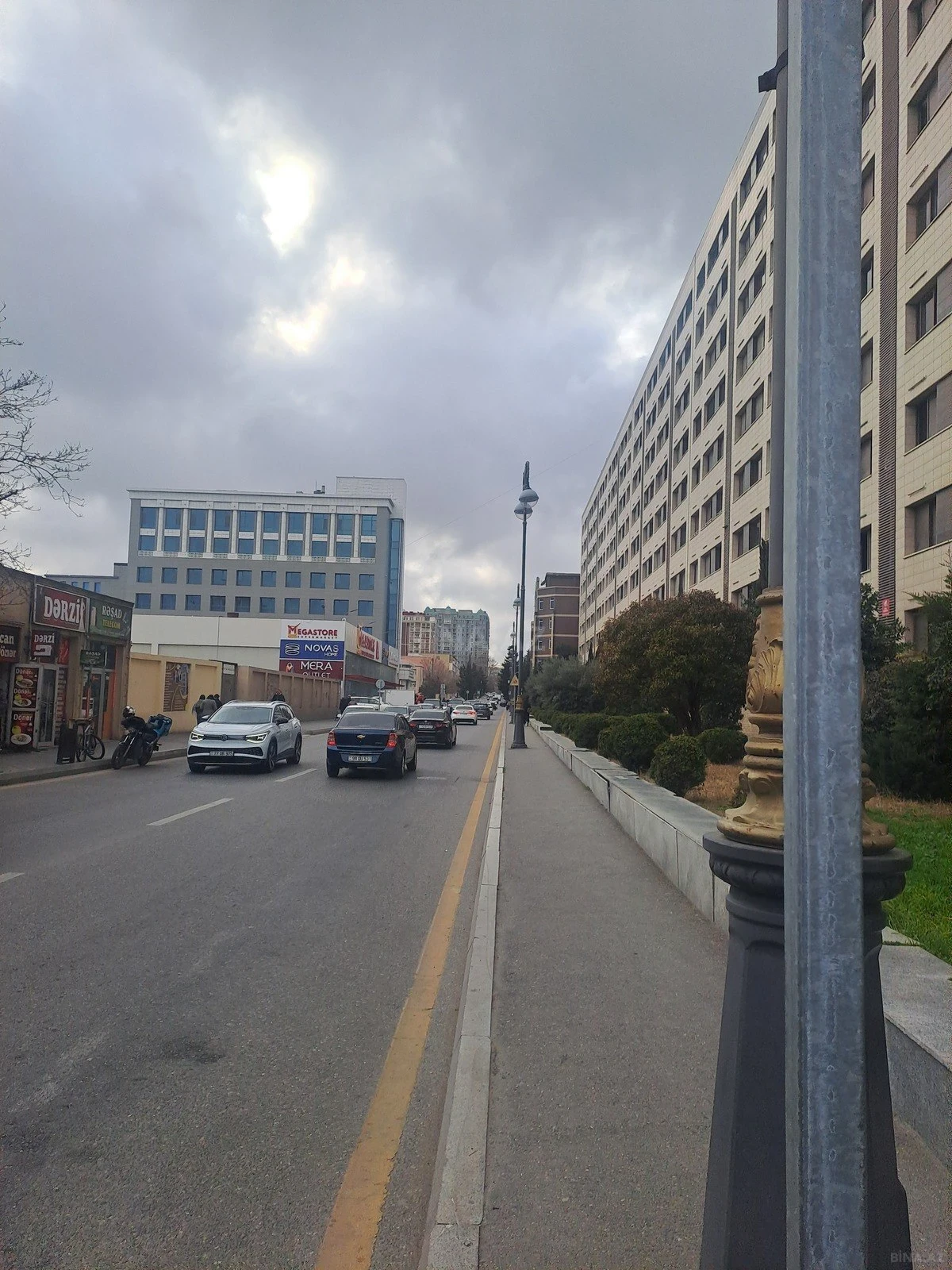 Satılır 3 otaqlı mənzil 90 m²