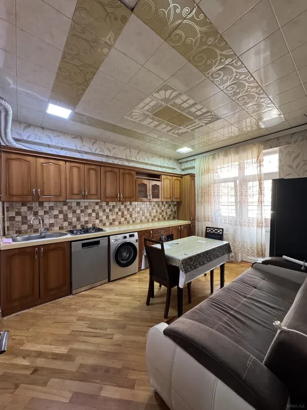 Kirayə verilir 2 otaqlı mənzil 80 m²