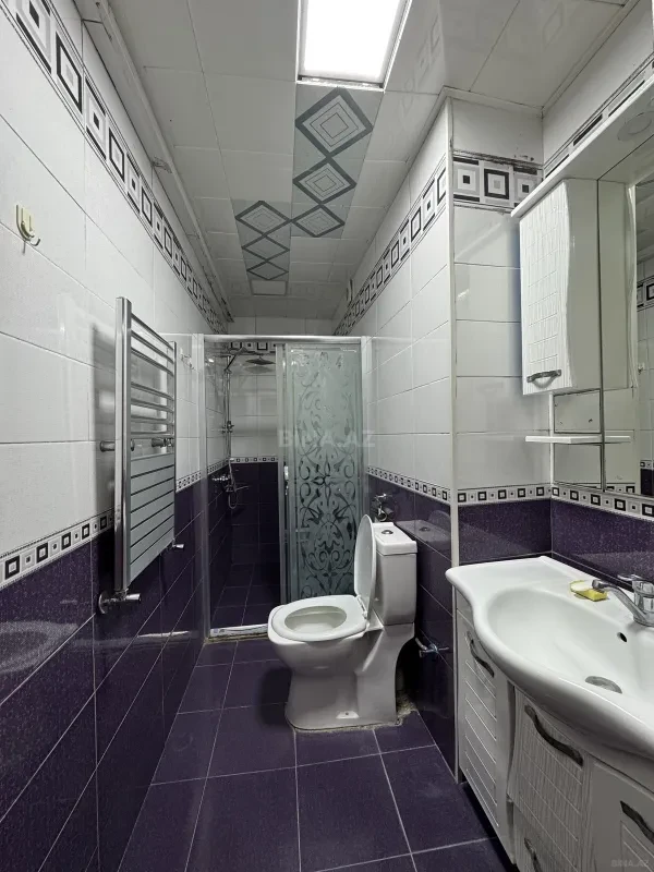 Kirayə verilir 2 otaqlı mənzil 80 m²
