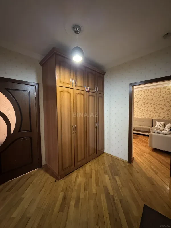 Kirayə verilir 2 otaqlı mənzil 80 m²