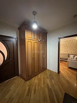 Kirayə verilir 2 otaqlı mənzil 80 m²