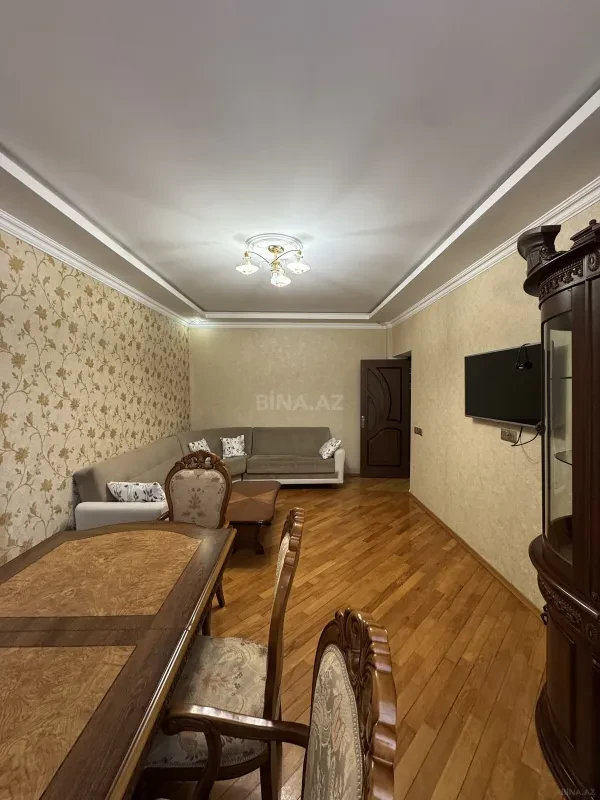 Kirayə verilir 2 otaqlı mənzil 80 m²