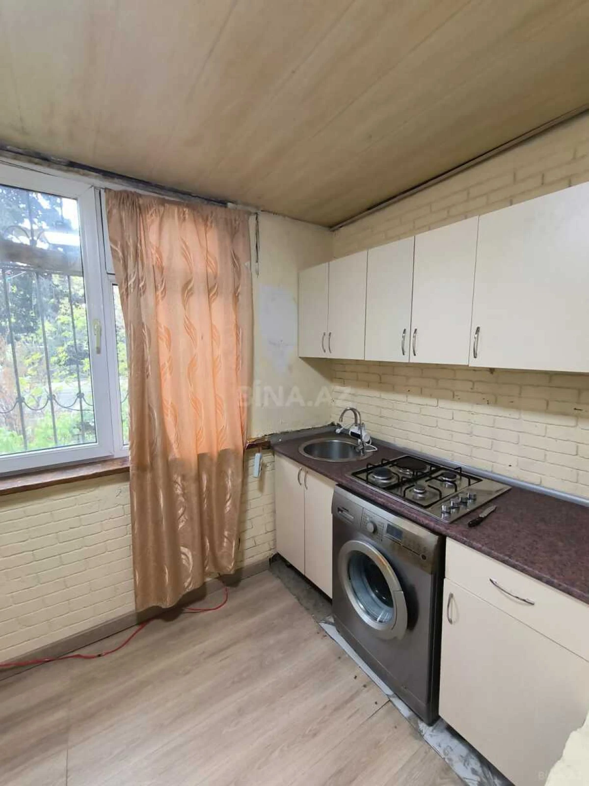 Kirayə verilir 2 otaqlı mənzil 45 m²