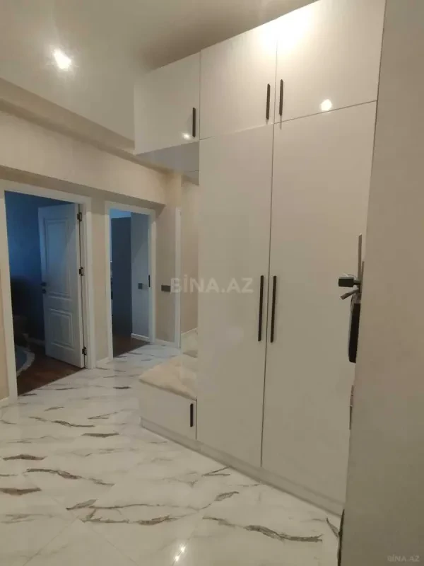 Satılır 3 otaqlı mənzil 94 m²