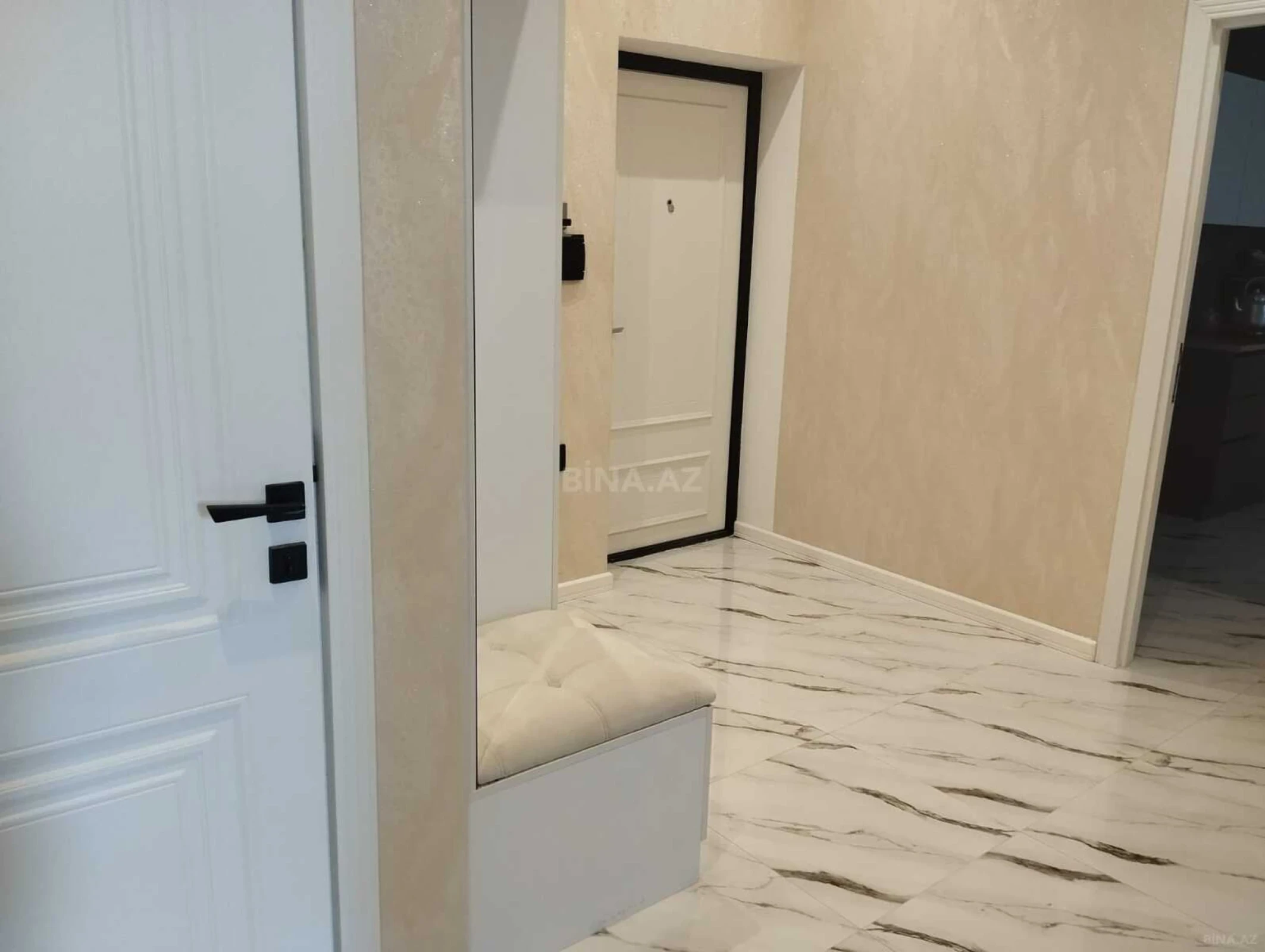 Satılır 3 otaqlı mənzil 94 m²
