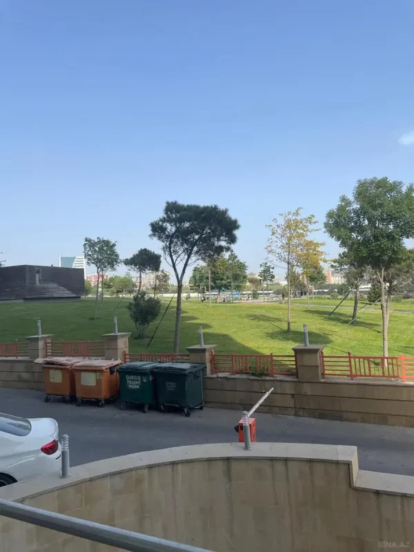 Kirayə verilir 2 otaqlı ofis 70 m²