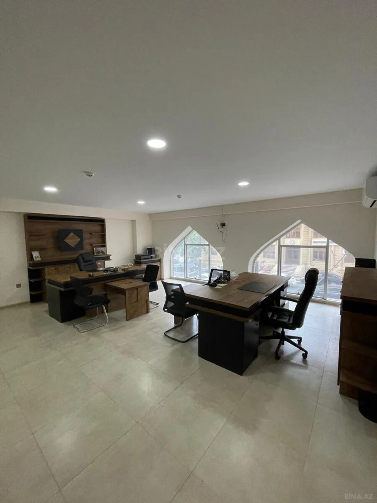 Kirayə verilir 2 otaqlı ofis 70 m²