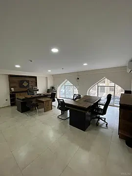 Kirayə verilir 2 otaqlı ofis 70 m²