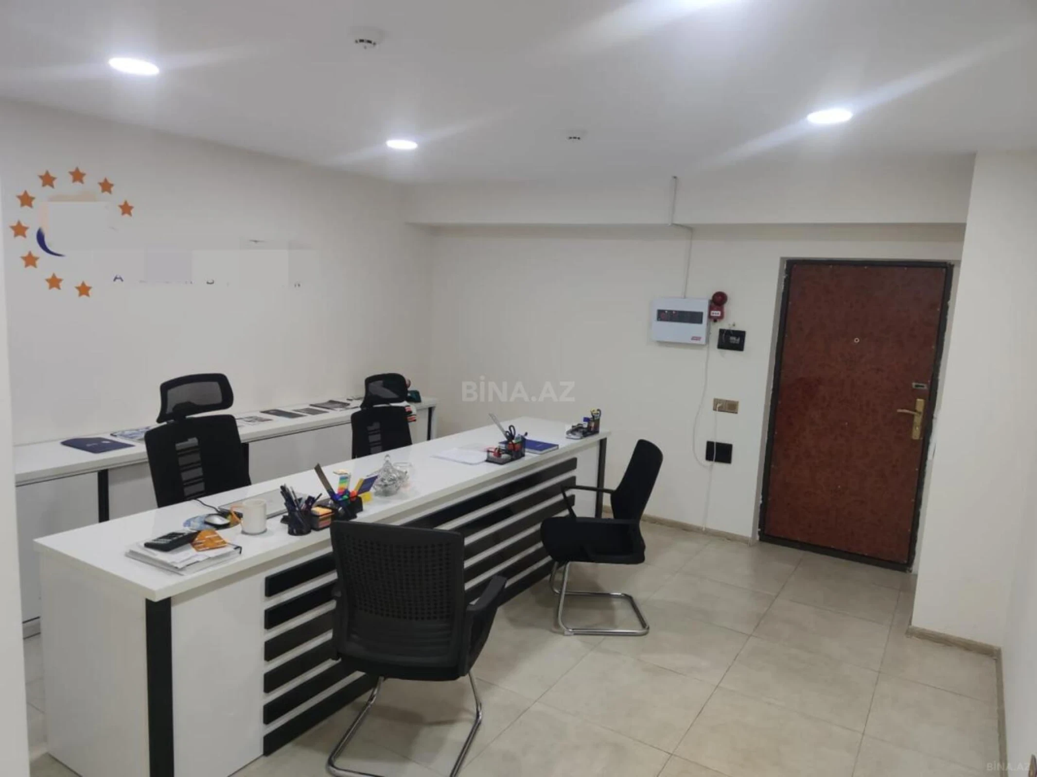 Kirayə verilir 2 otaqlı ofis 70 m²
