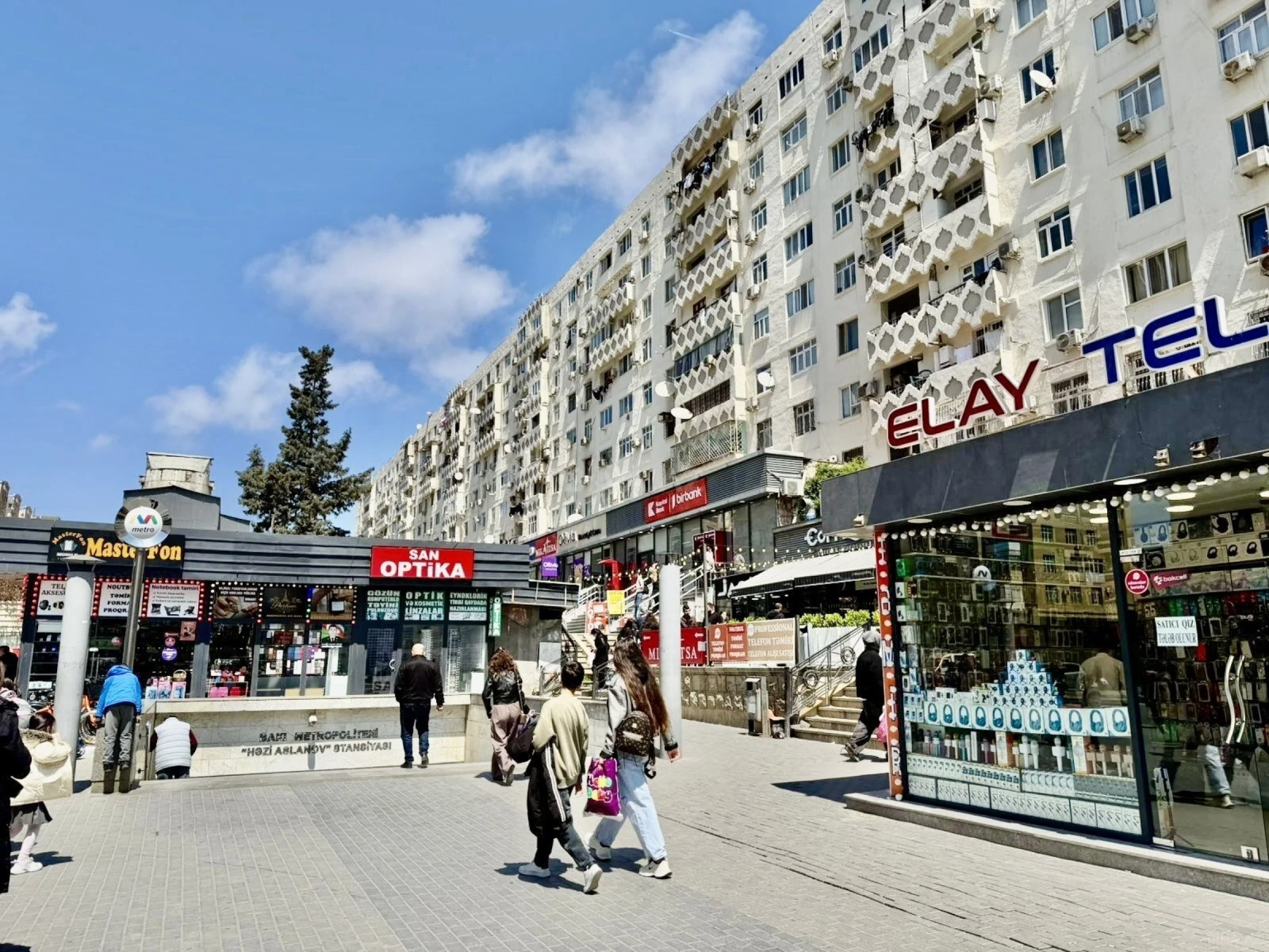 Satılır 2 otaqlı mənzil 73 m²