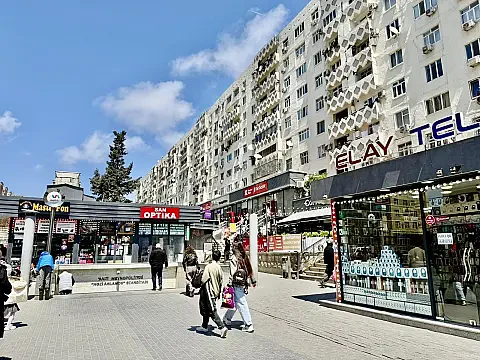 Satılır 2 otaqlı mənzil 73 m²