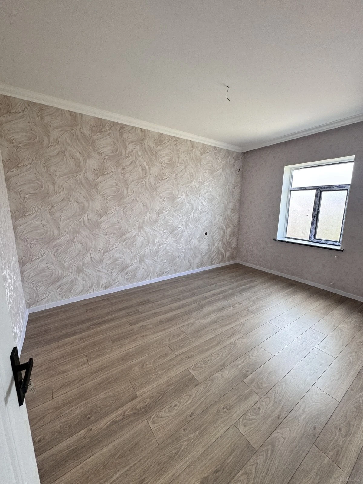 Satılır 5 otaqlı həyət evi 200 m²