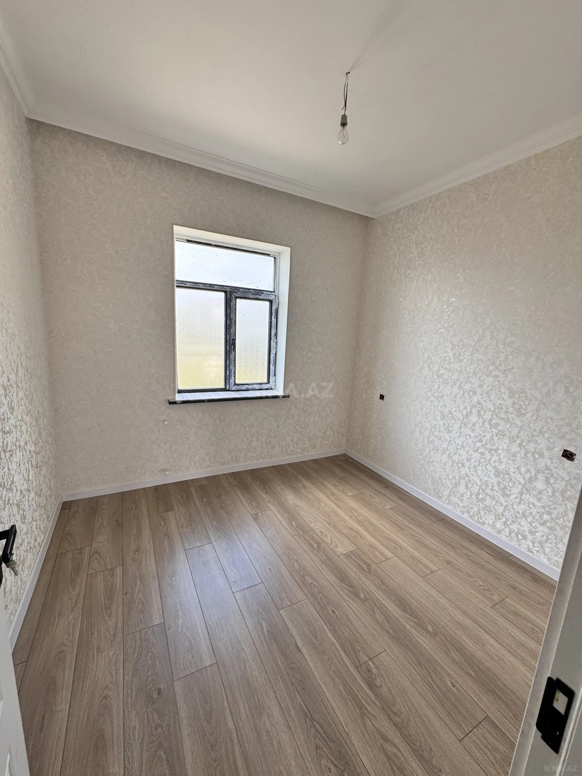 Satılır 5 otaqlı həyət evi 200 m²