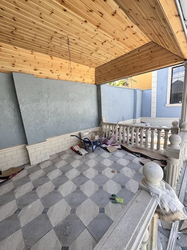 Satılır 5 otaqlı həyət evi 200 m²