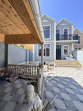 Satılır 5 otaqlı həyət evi 200 m²