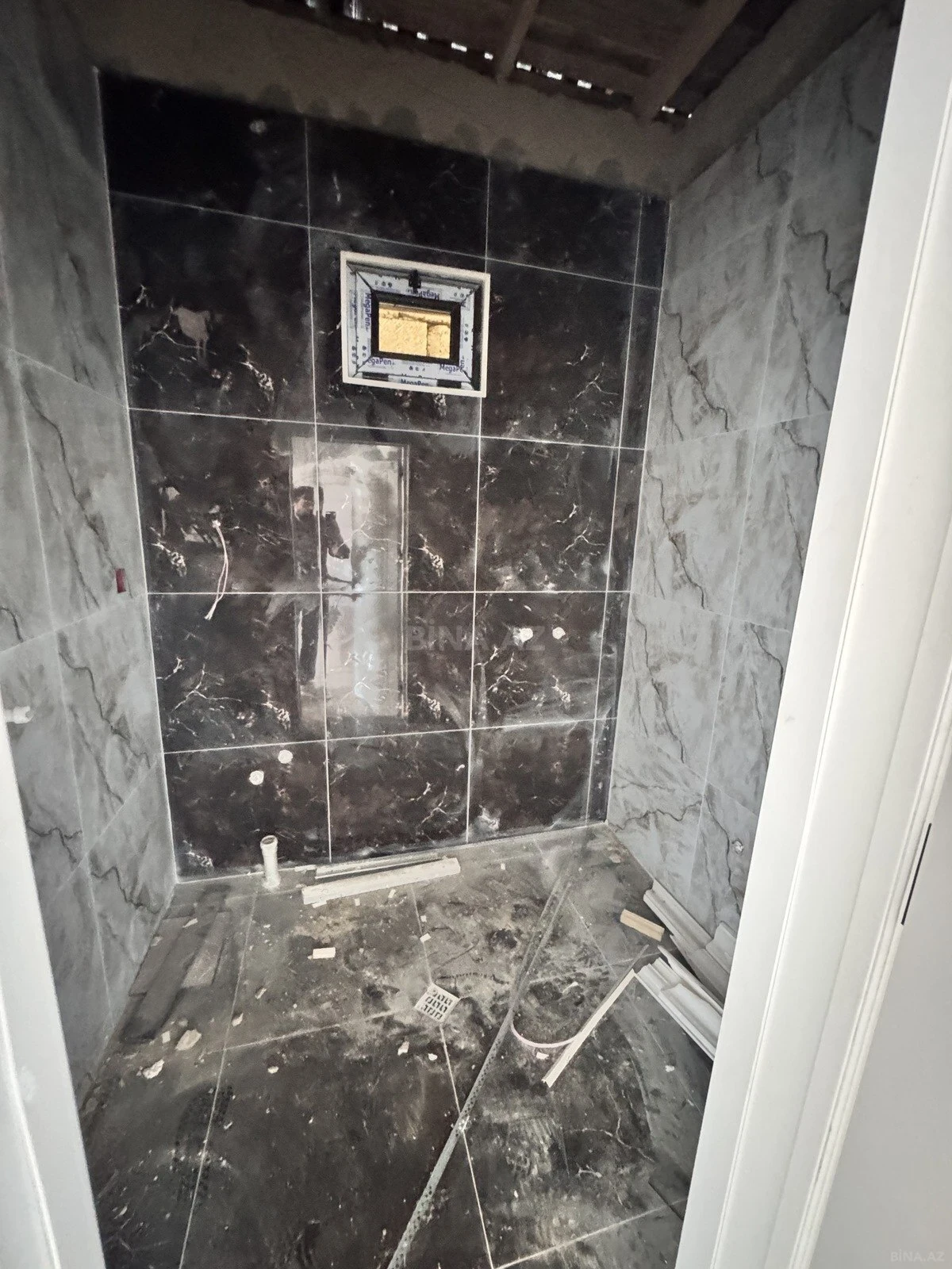 Satılır 5 otaqlı həyət evi 200 m²