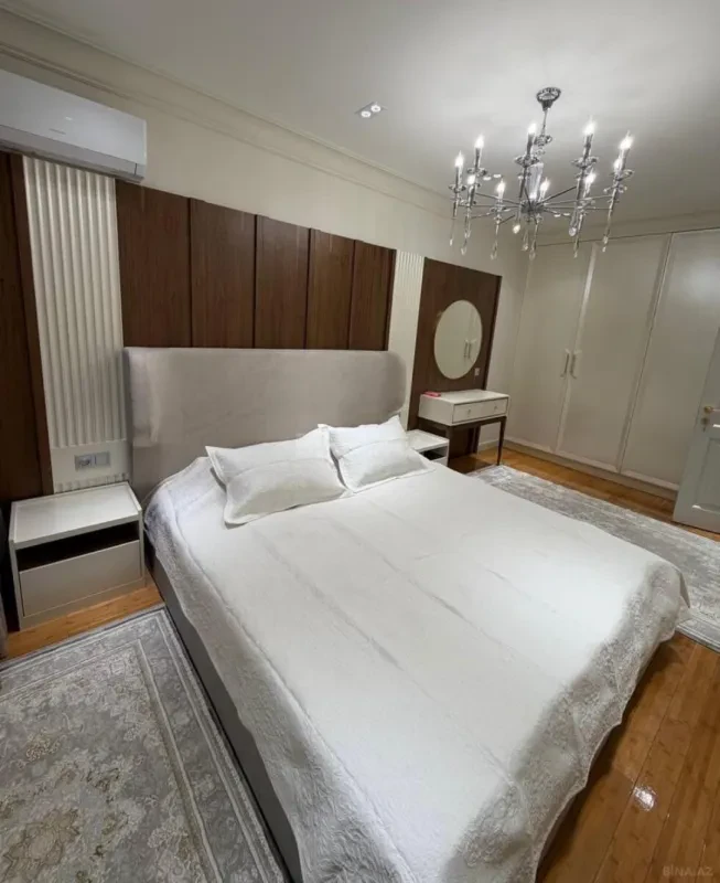 Kirayə verilir 2 otaqlı mənzil 100 m²