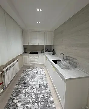 Kirayə verilir 2 otaqlı mənzil 100 m²