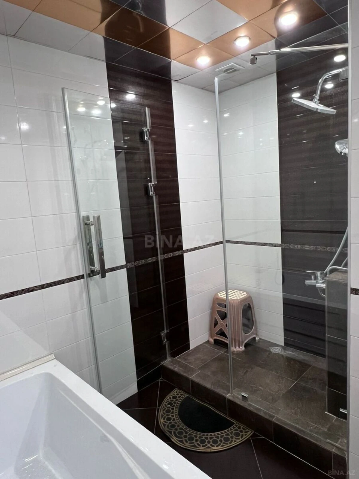 Kirayə verilir 4 otaqlı mənzil 170 m²