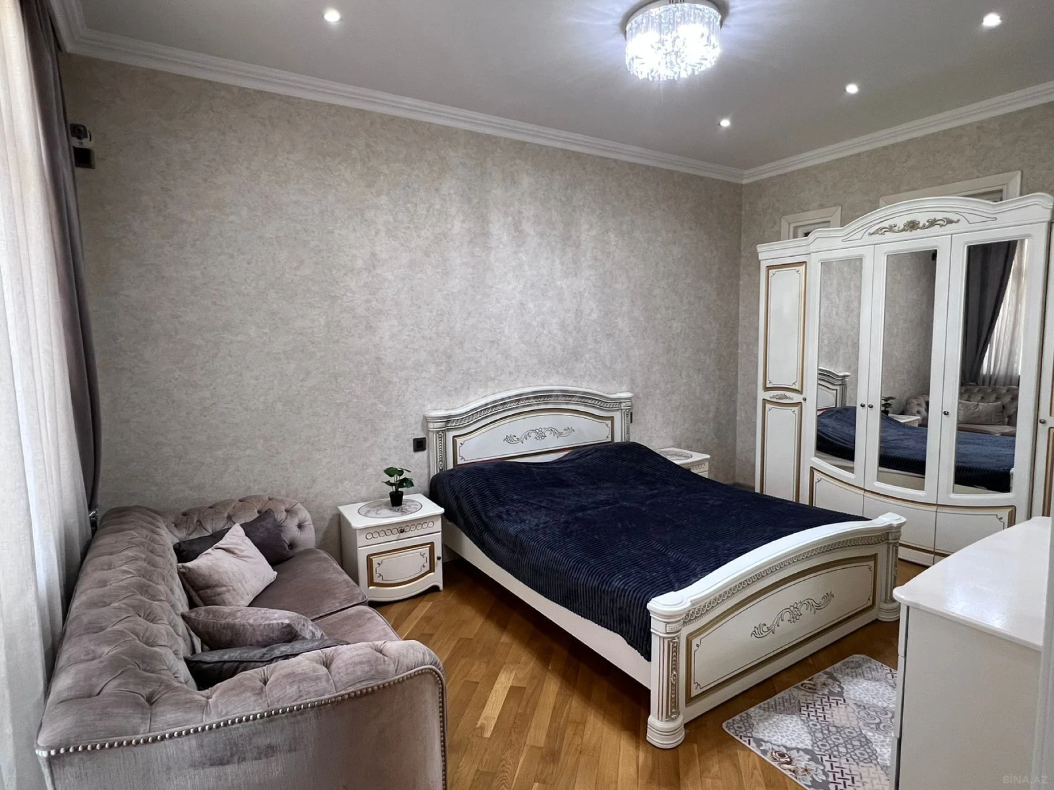 Kirayə verilir 4 otaqlı mənzil 170 m²