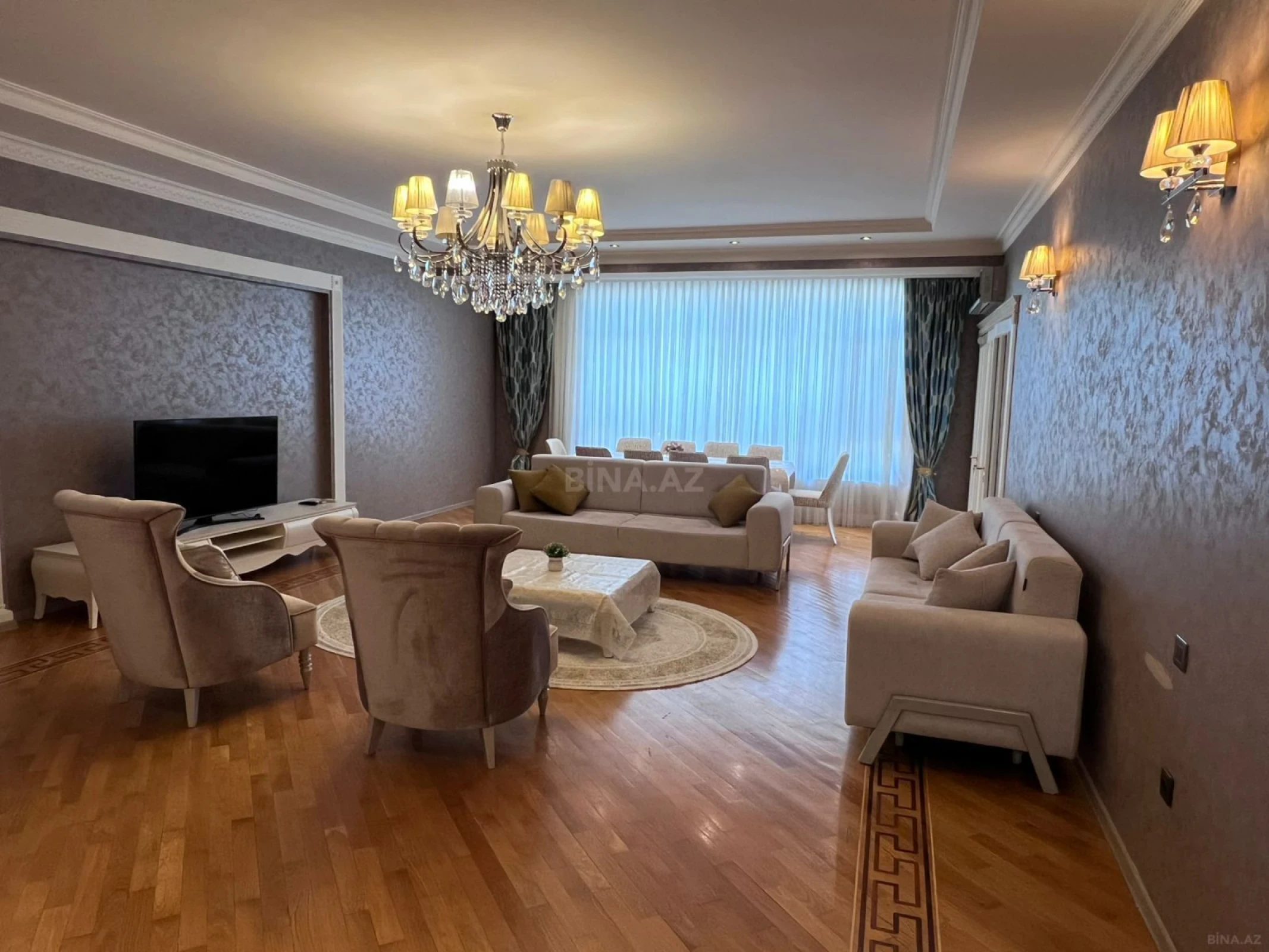 Kirayə verilir 4 otaqlı mənzil 170 m²